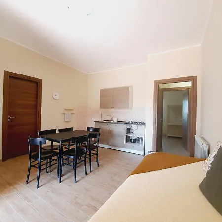 Πανσιόν Regina - Sperlonga Vertice *